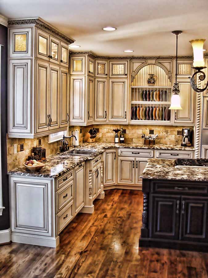 Antiqued Kitchen Crown Molding